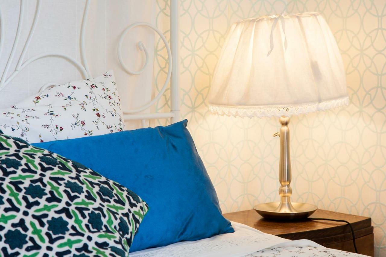 Bairro Alto 3 Bedroom Patio Flat! ลิสบอน ภายนอก รูปภาพ