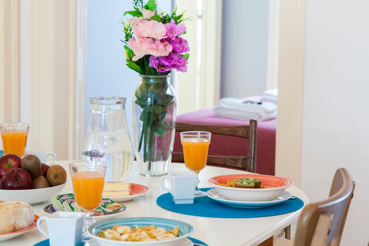 Bairro Alto 3 Bedroom Patio Flat! ลิสบอน ภายนอก รูปภาพ