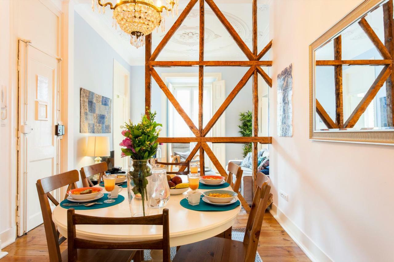 Bairro Alto 3 Bedroom Patio Flat! ลิสบอน ภายนอก รูปภาพ