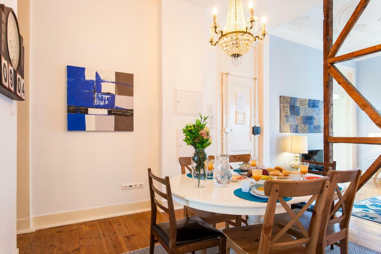 Bairro Alto 3 Bedroom Patio Flat! ลิสบอน ภายนอก รูปภาพ