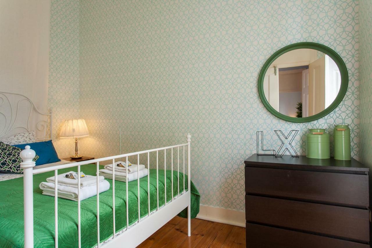 Bairro Alto 3 Bedroom Patio Flat! ลิสบอน ภายนอก รูปภาพ
